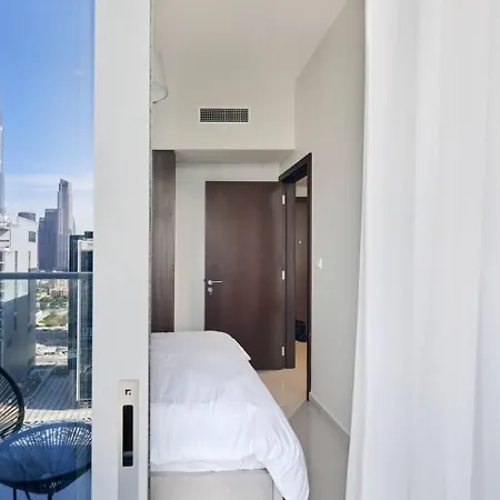 Skyline 20Th 1Br With Stunning Burj Khalifa View Apartment Dubai Exterior photo