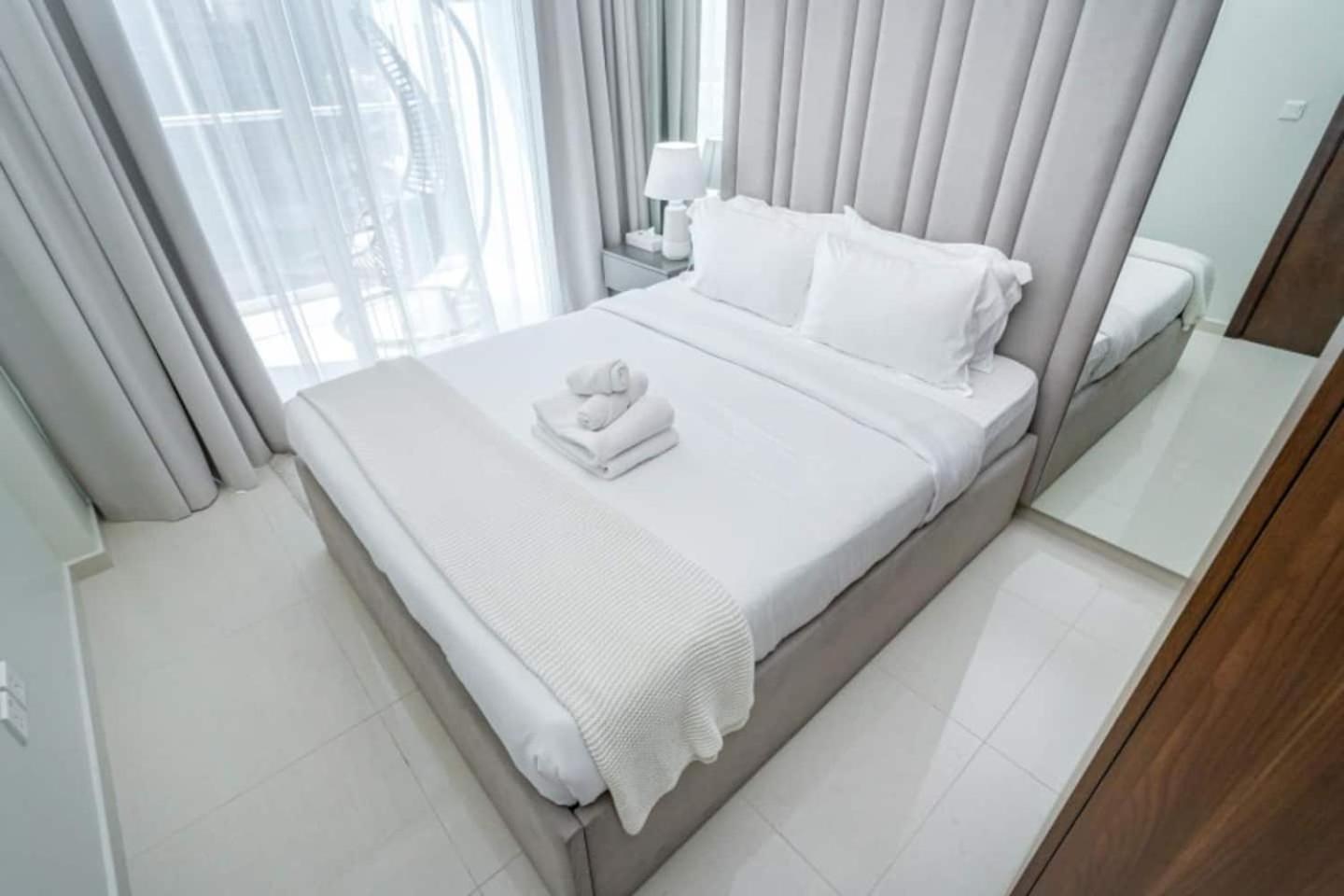 Skyline 20th 1br With Stunning Burj Khalifa View *